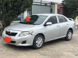 Toyota Corolla 2010 Silver
