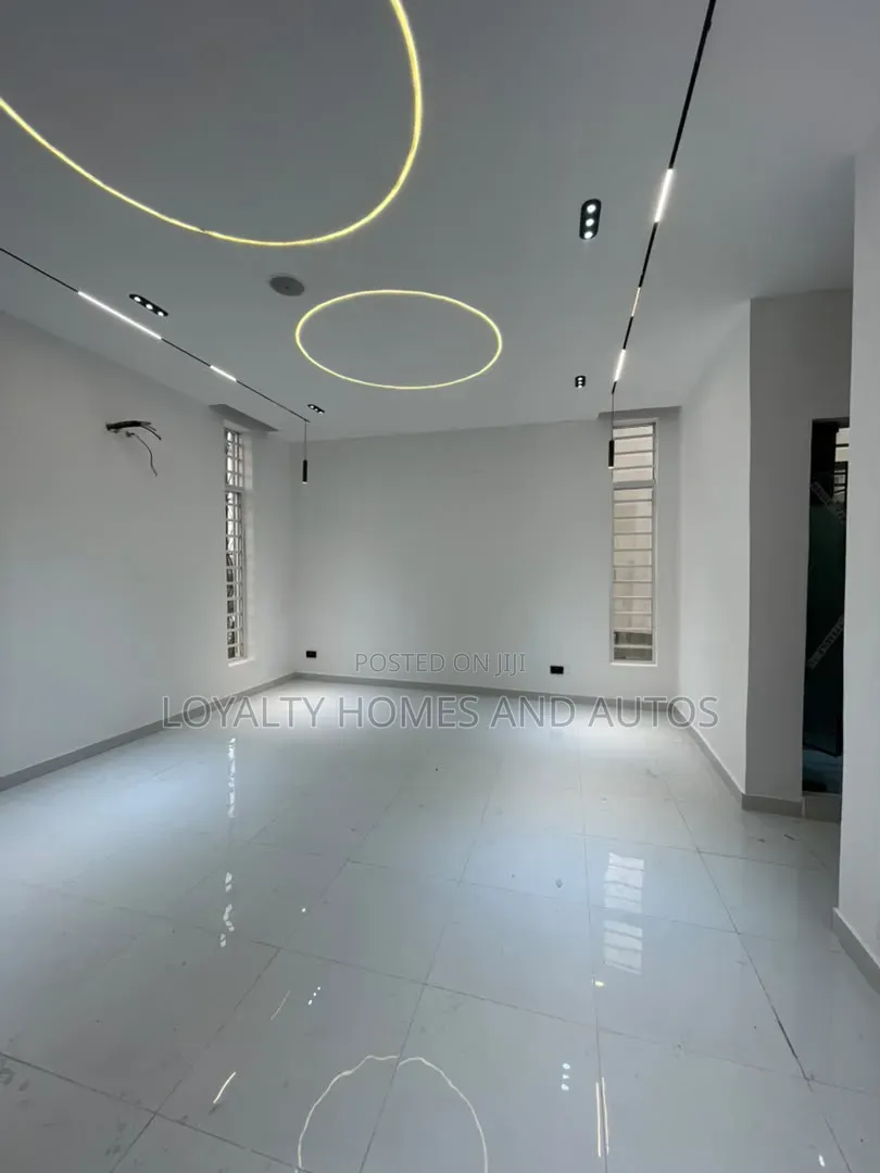2bdrm House in Bode Thomas for sale