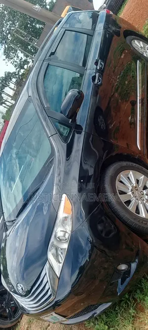 Toyota Sienna 2015 Black