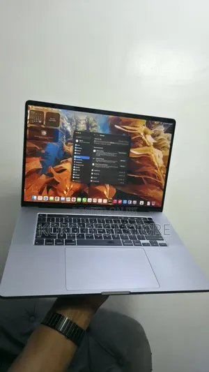 Laptop Apple MacBook Pro 2019 32GB Intel Core i9 SSD 1T