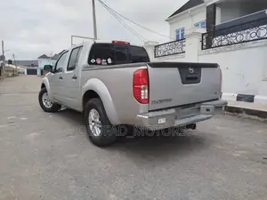 Nissan Frontier 2015 Silver