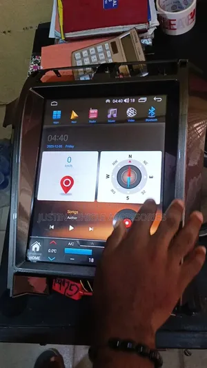 Lexus GX 460 Tesla Screen
