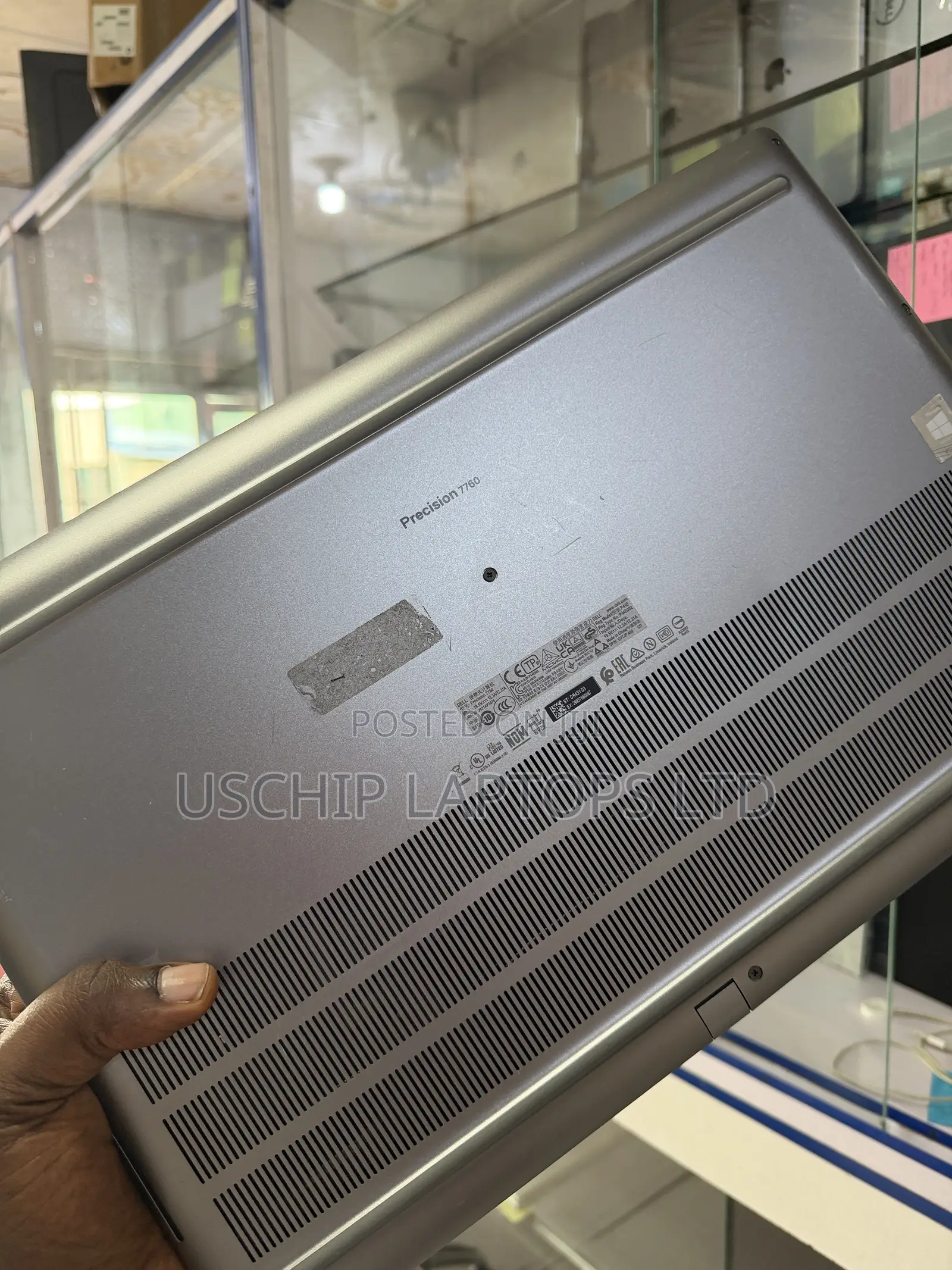 Laptop Dell Precision 7760 32GB Intel Xeon SSD 512GB