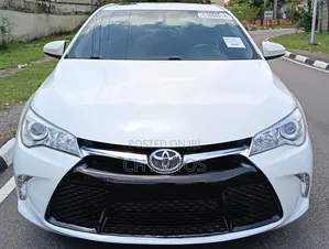 Toyota Camry XSE 4dr Sedan (2.5l 4cyl 6A) 2016 White