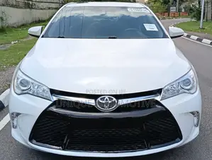 Toyota Camry XSE 4dr Sedan (2.5l 4cyl 6A) 2016 White