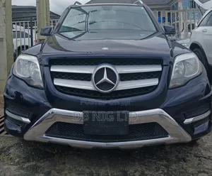 Mercedes-Benz GLK-Class Base GLK 350 4dr AWD 4MATIC (3.5L 6cyl 7A) 2015