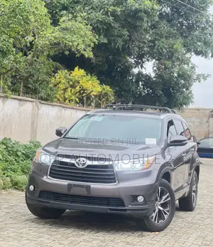 Toyota Highlander XLE V6 4x2 (3.5L 6cyl 6A) 2016 Gray