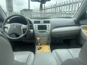 Toyota Camry XLE V6 4dr Sedan (3.5L 6cyl 6AM) 2007 Gray
