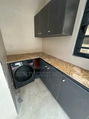 5bdrm Duplex in LSDPC Maryland Estate for rent