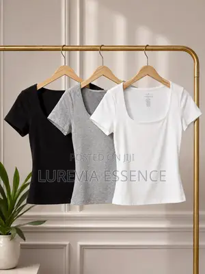 Women’s Short-Sleeve Fitted T-Shirt