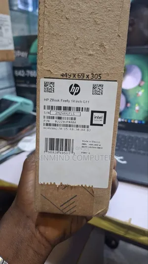 New Laptop HP ZBook Firefly 14 G11 16GB Intel Core Ultra 7 SSD 256GB