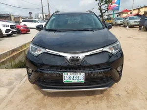 Toyota RAV4 Limited 4dr SUV AWD (2.5L 4cyl 6A) 2015 Black