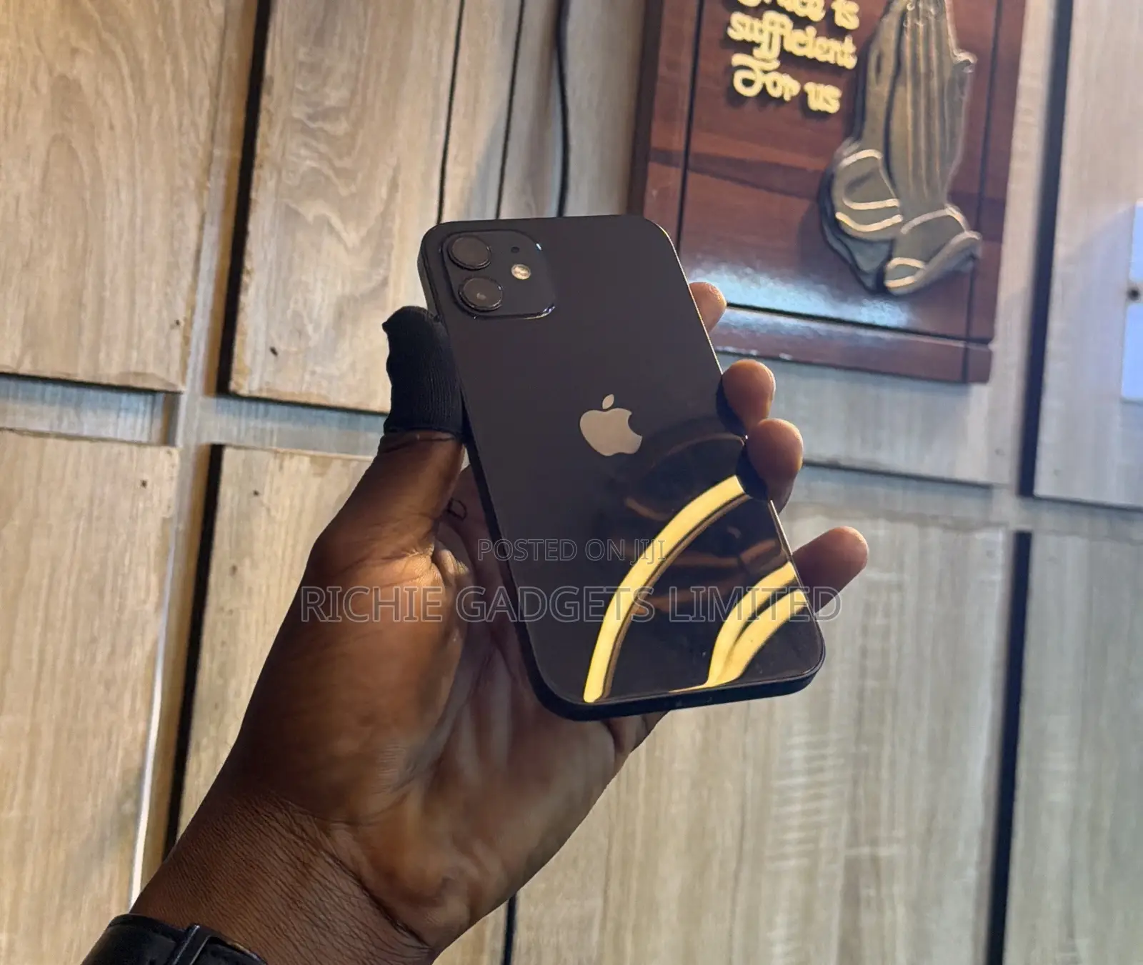 Apple iPhone 12 64 GB Black