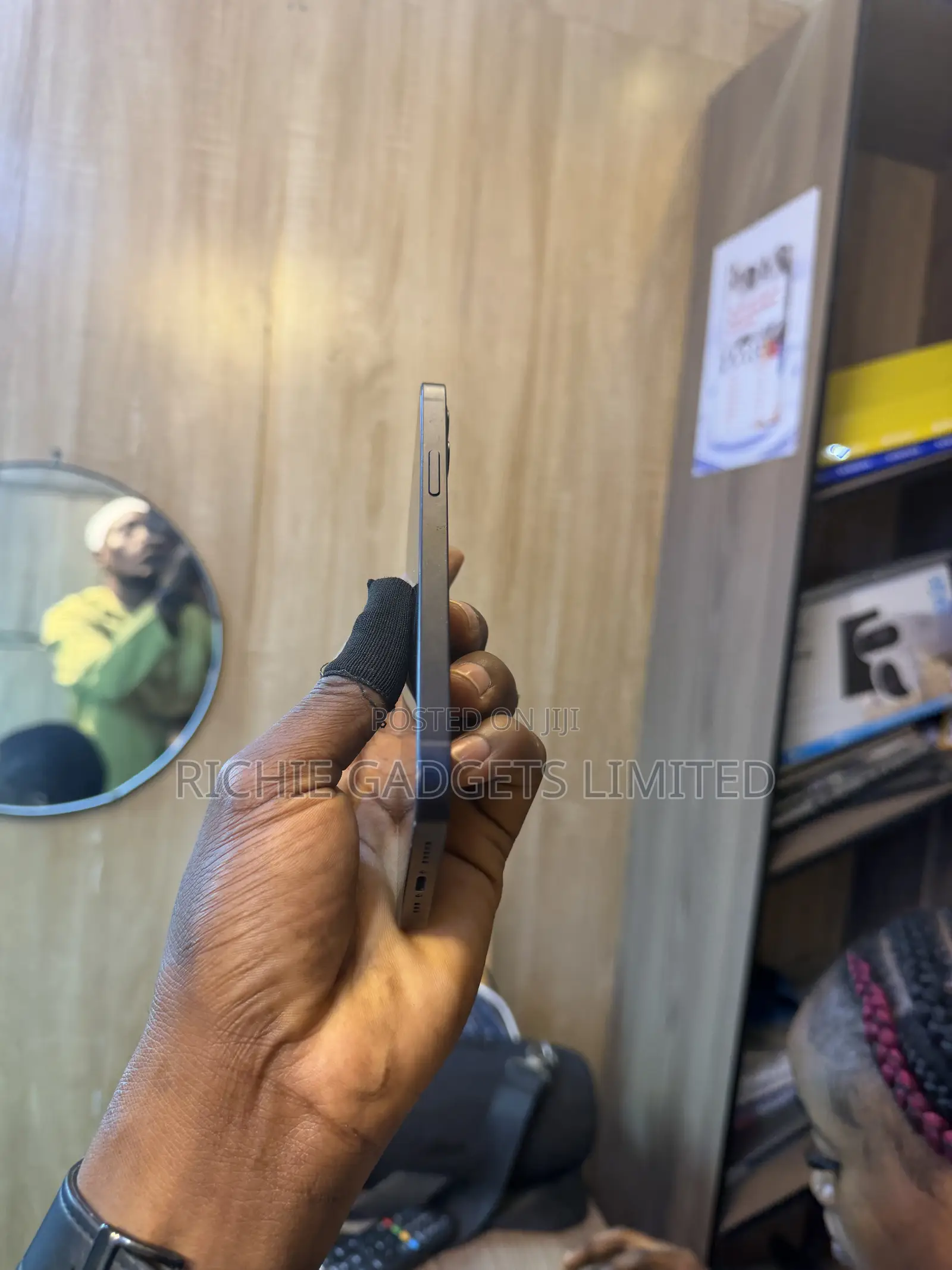 Apple iPhone 12 64 GB Black