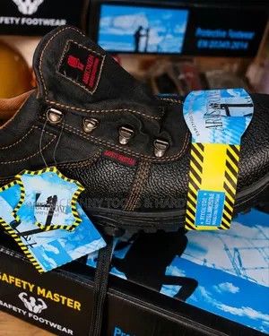 SAFETY MASTER Protective Safety Boots – Steel Toe Work Boots