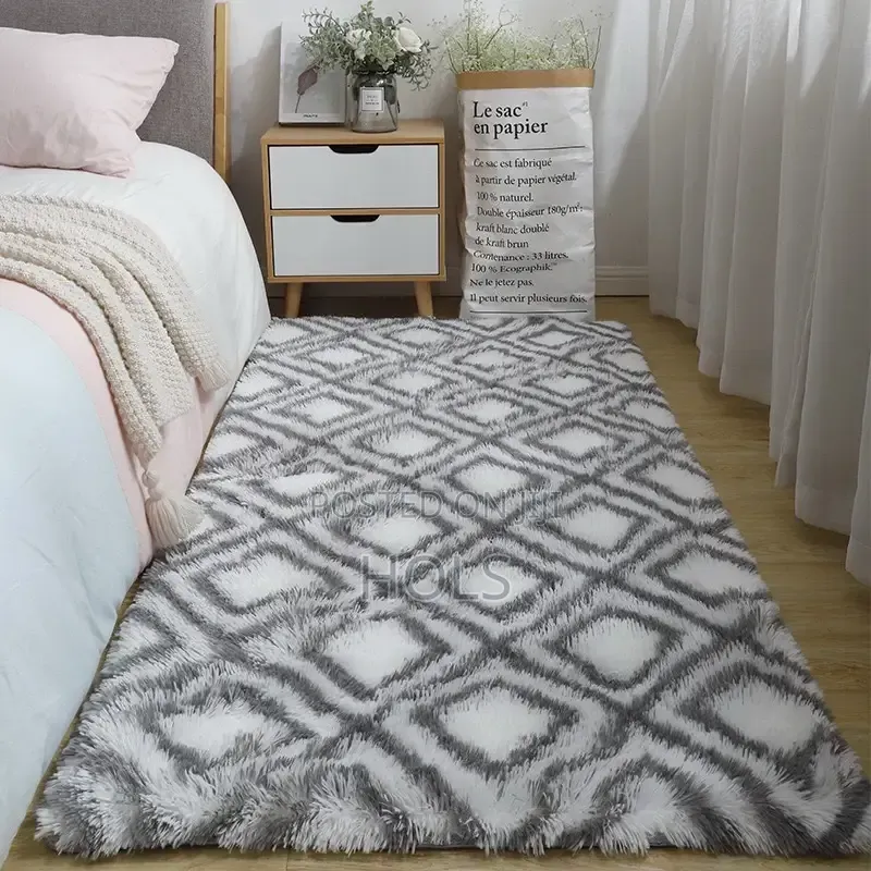 Classy, Cute and Comfortable Fur Rug