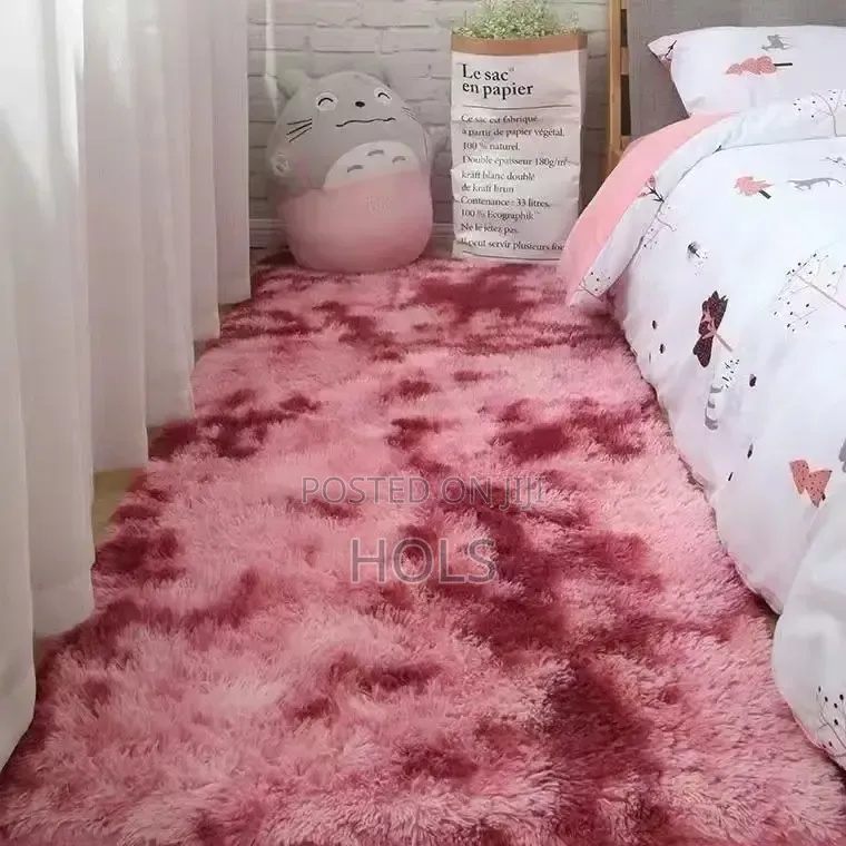 Classy, Cute and Comfortable Fur Rug