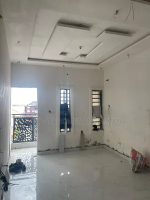 4bdrm Duplex in Alaka Estate for sale