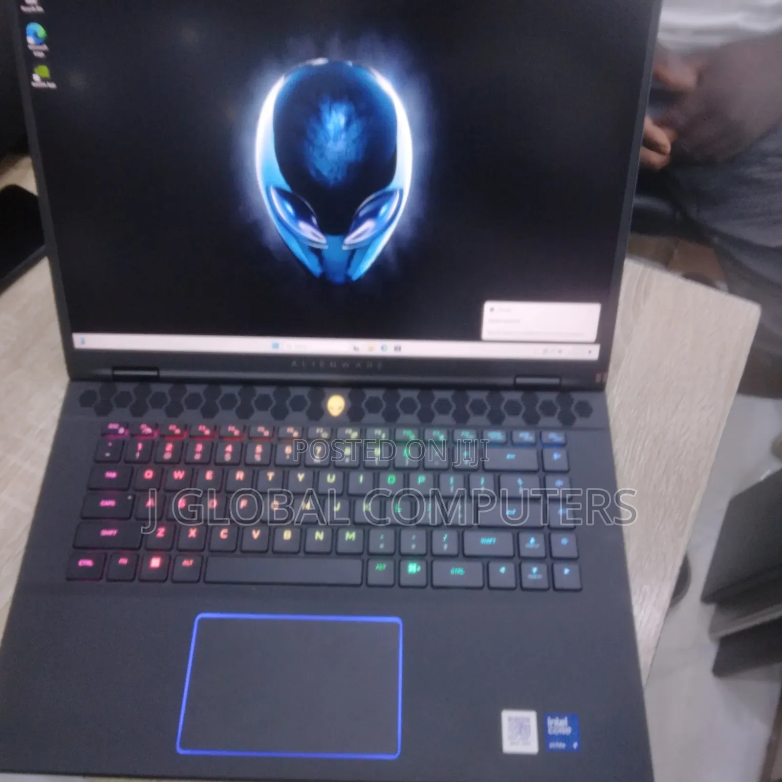 Laptop Alienware M16 R2 16GB Intel Core Ultra 9 SSD 1T