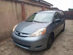 Toyota Sienna CE AWD 2006 Blue