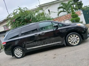 Toyota Sienna 2013 Black