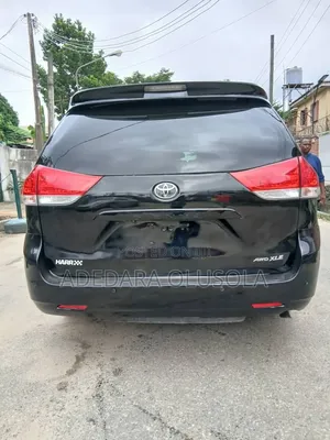Toyota Sienna 2013 Black
