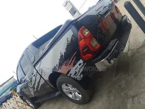 Toyota Hilux 2015 Blue