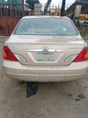 Toyota Avalon 2003 Gold