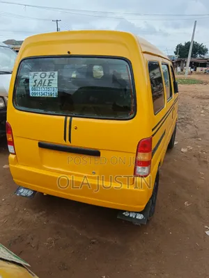 Suzuki Every 2010 Yellow