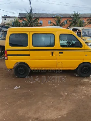 Suzuki Every 2010 Yellow