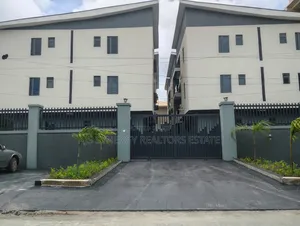 4bdrm Duplex in Behind Evercare, Lekki Phase 1 for rent