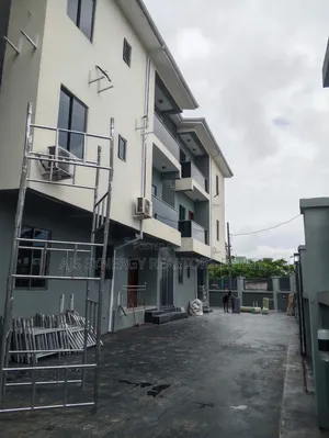 4bdrm Duplex in Behind Evercare, Lekki Phase 1 for rent