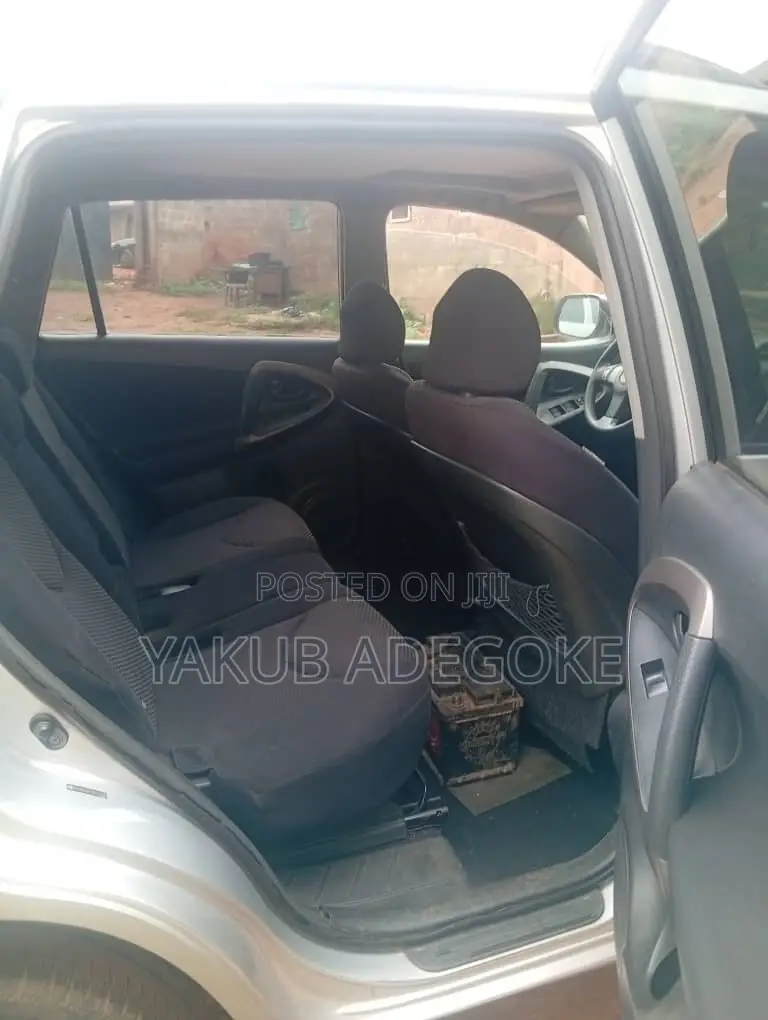 Toyota RAV4 2008 Silver
