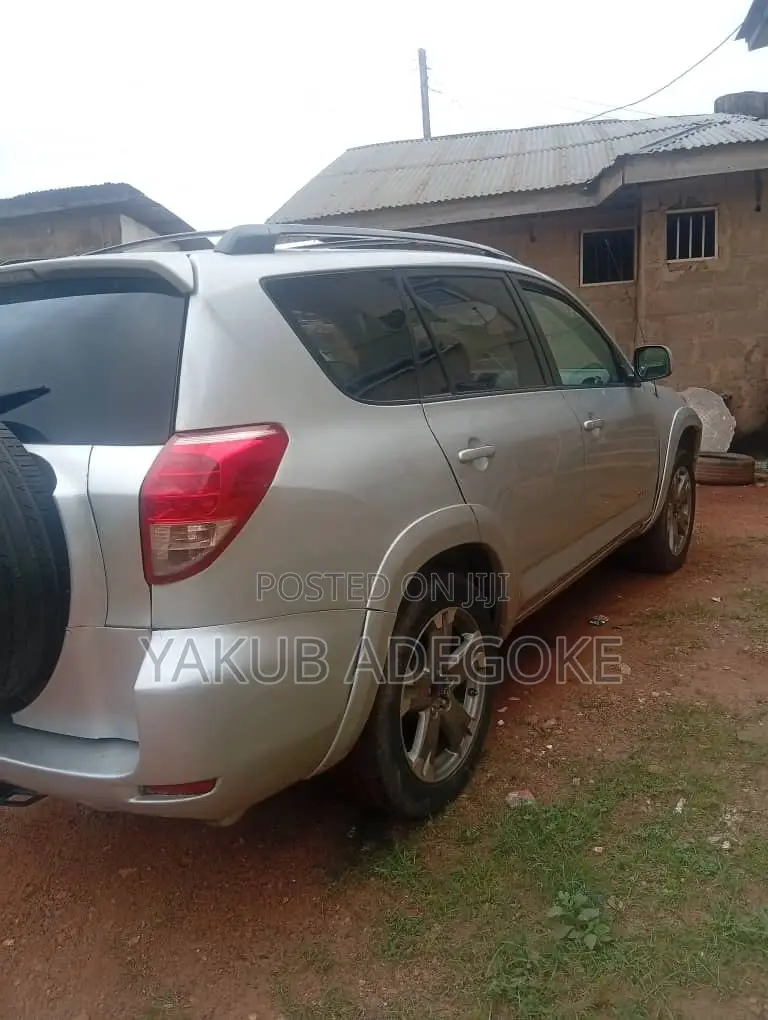 Toyota RAV4 2008 Silver