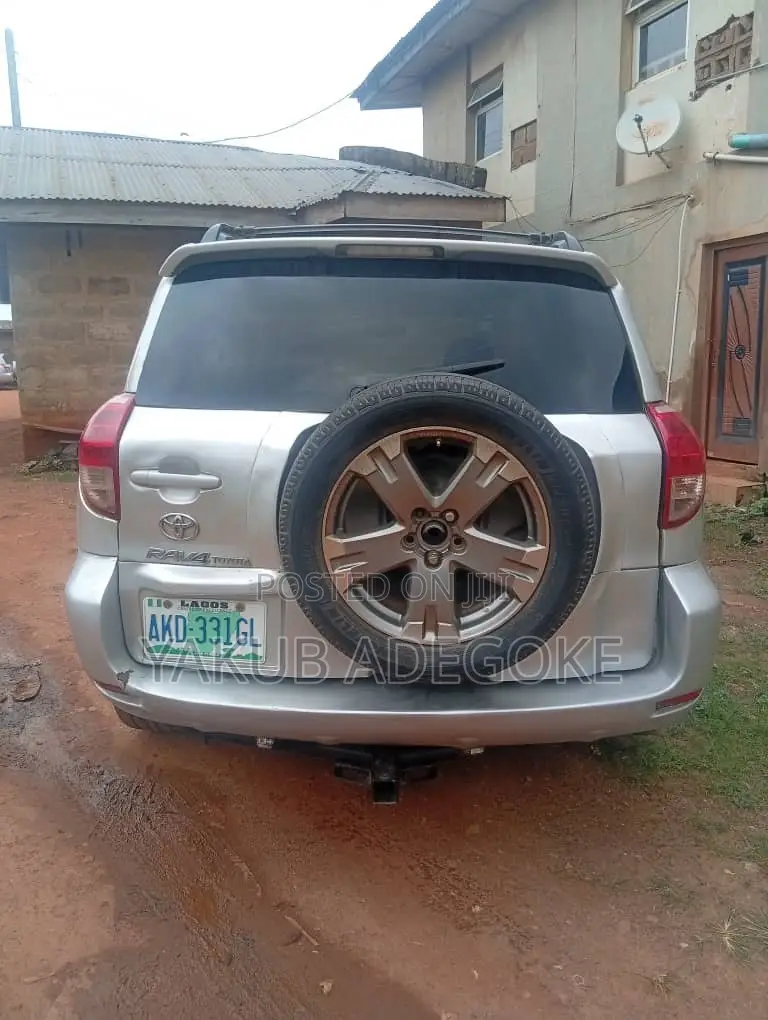 Toyota RAV4 2008 Silver