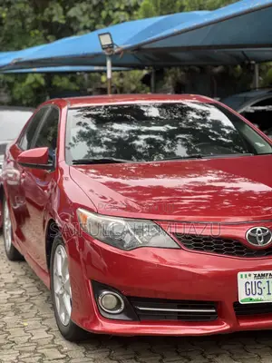 Toyota Camry SE 4dr Sedan (2.5L 4cyl 6A) 2013 Red