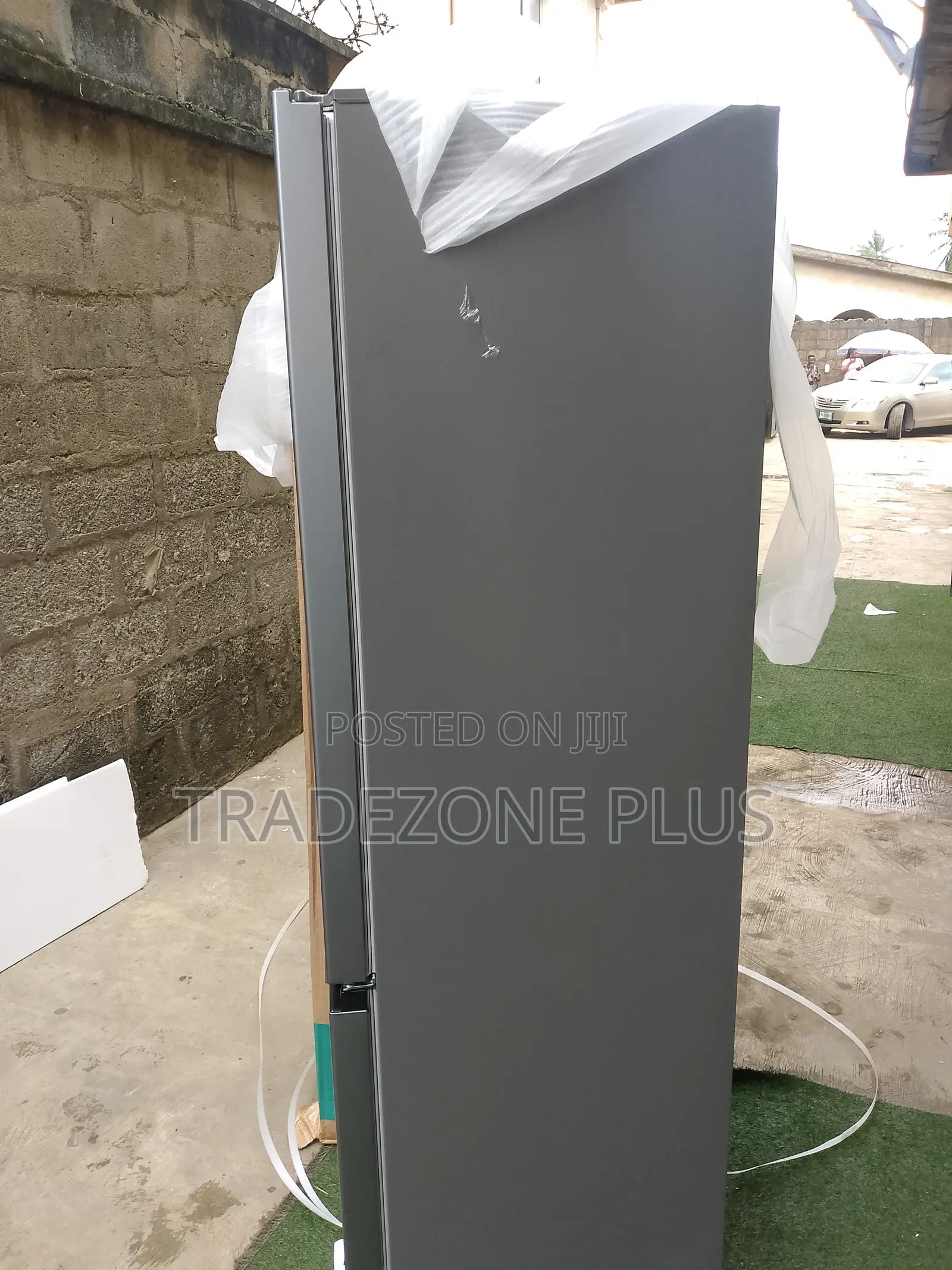 Keep It Fresh With Hisense 264L Refrigerator