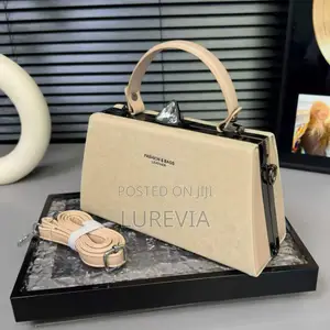 Elegant Women’s Handbag