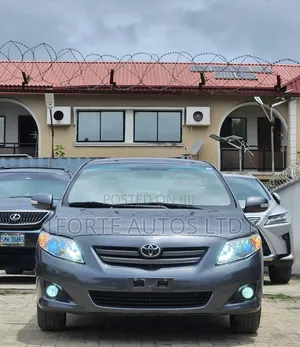 Toyota Corolla LE 4dr Sedan (1.8L 4cyl 4A) 2010 Gray