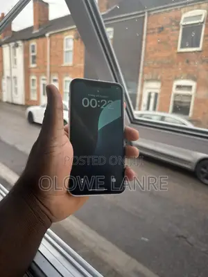 Apple iPhone XR 64 GB White