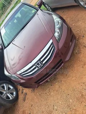 Honda Accord 2010 Maroon