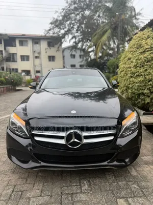 Mercedes-Benz C300 2015 Black