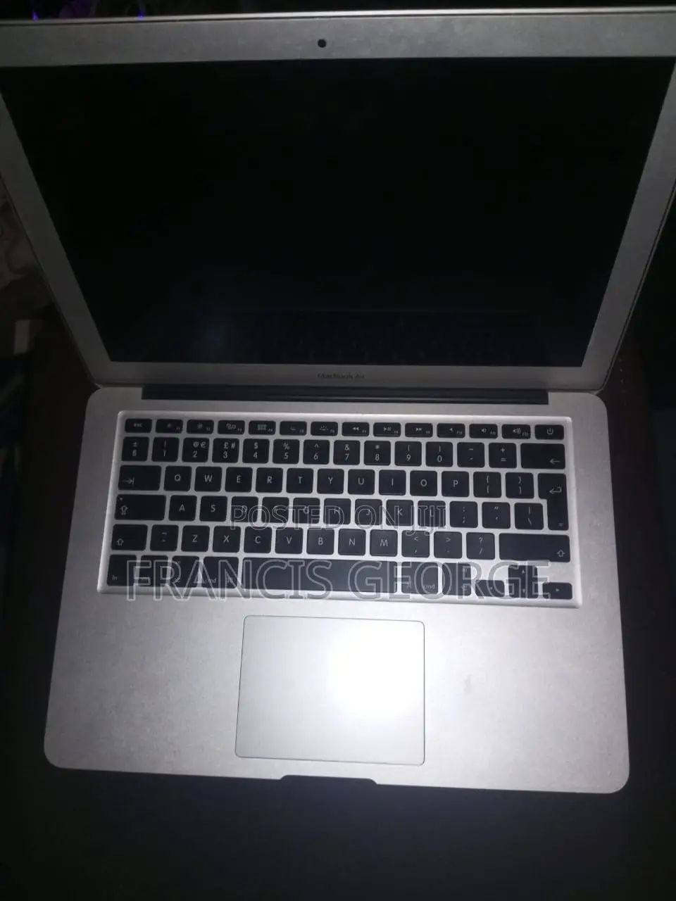 Laptop Apple MacBook 4GB Intel Pentium SSD 350GB