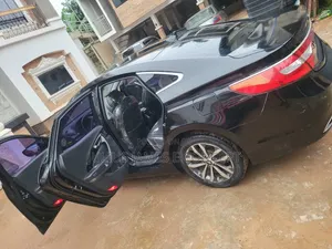 Hyundai Aero City 2011 Black