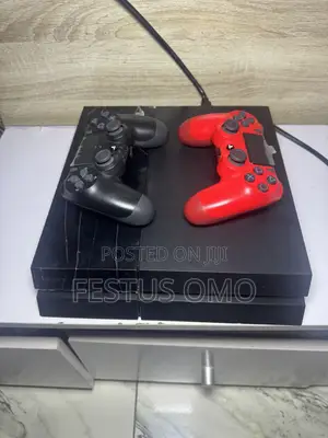 Play Station 4