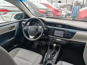 Toyota Corolla 2016 Silver
