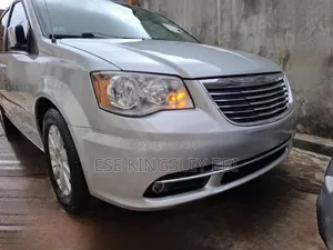 Chrysler Town&Country 3.6 2WD 2012 Silver