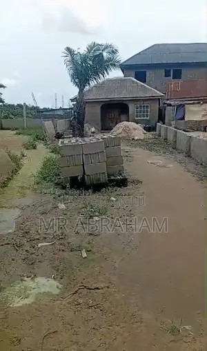 2bdrm Bungalow in Iyana School, Iba, for sale