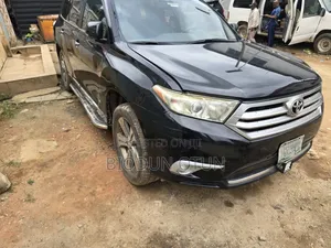Toyota Highlander 2010 Black