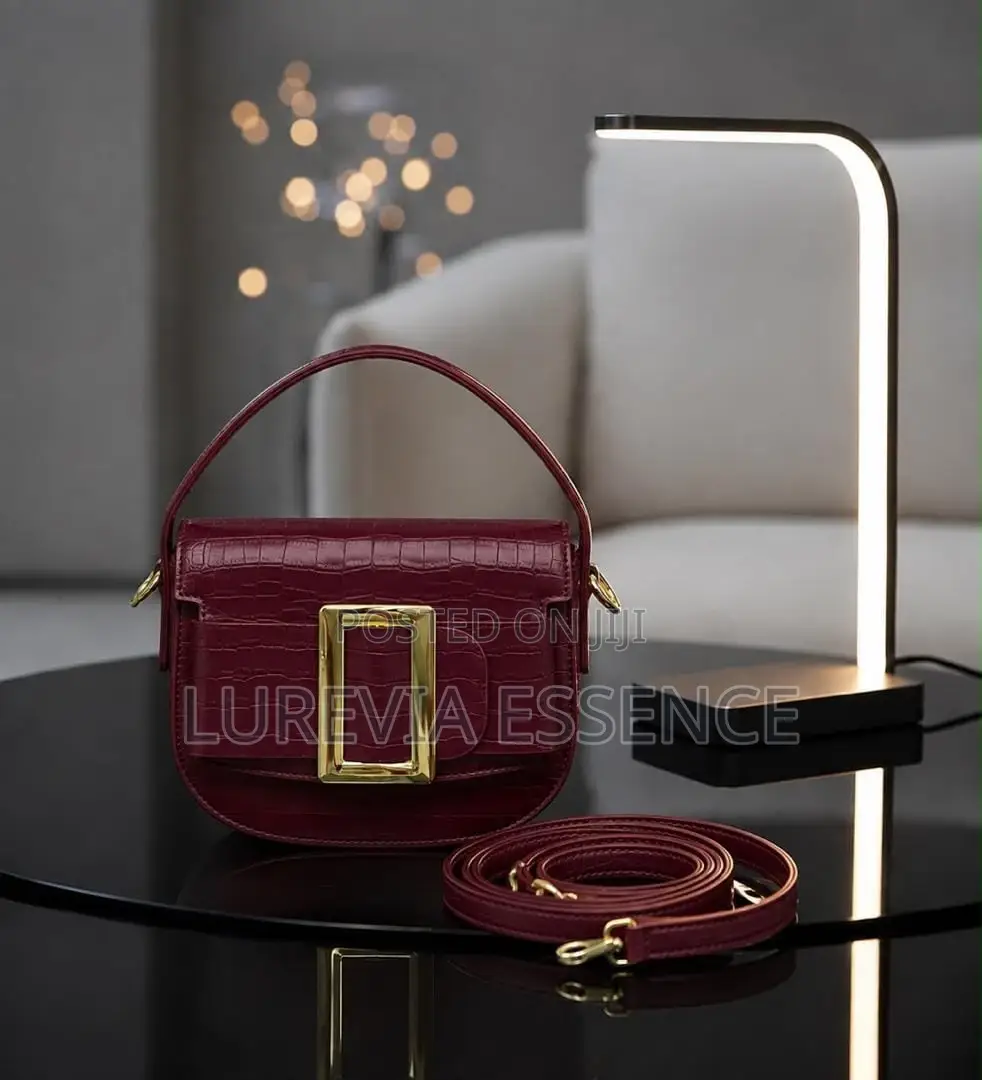 Elegant Women’s Shoulder Bag